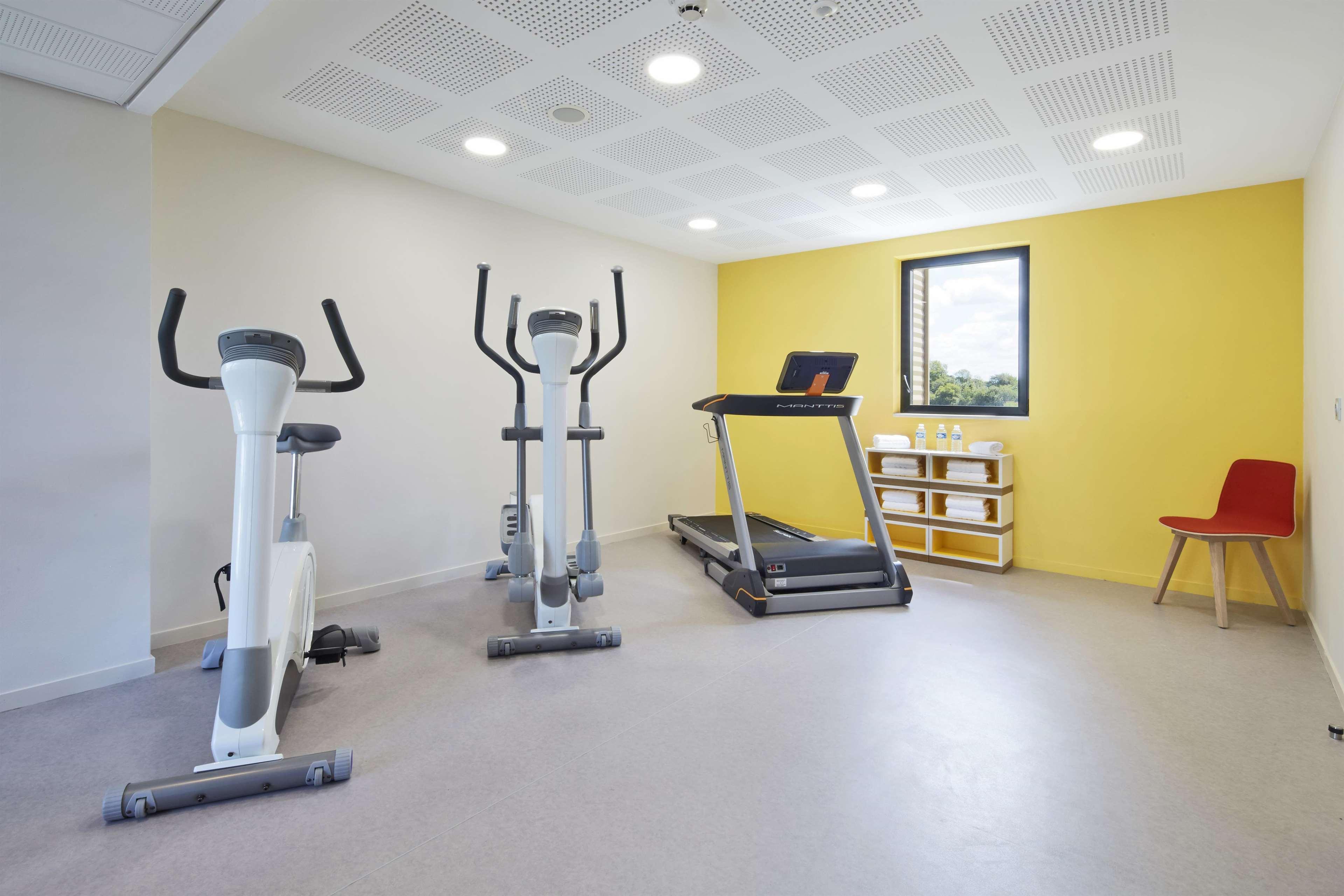 Kyriad Prestige Pau - Palais Des Sports Екстериор снимка