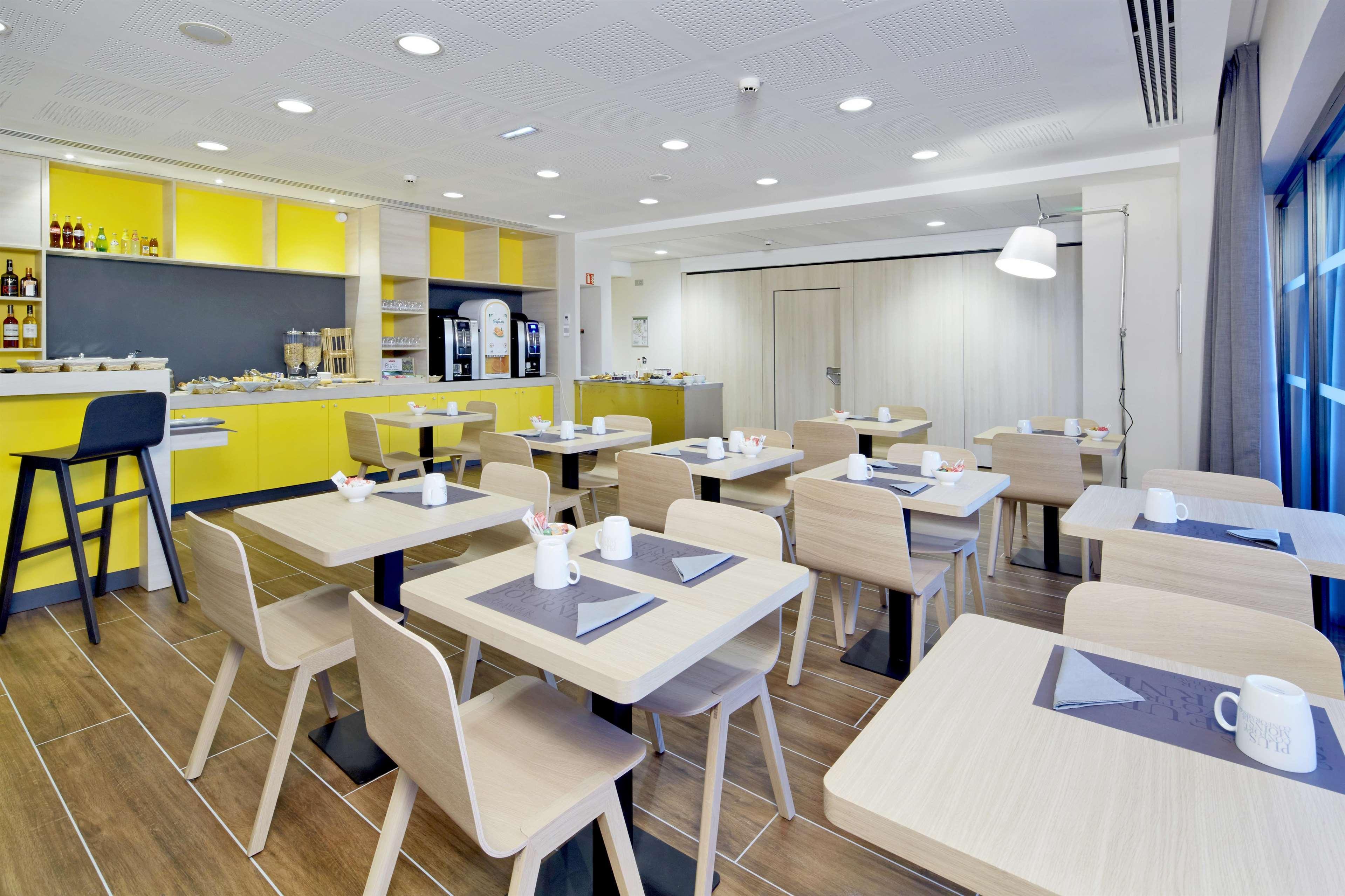 Kyriad Prestige Pau - Palais Des Sports Екстериор снимка
