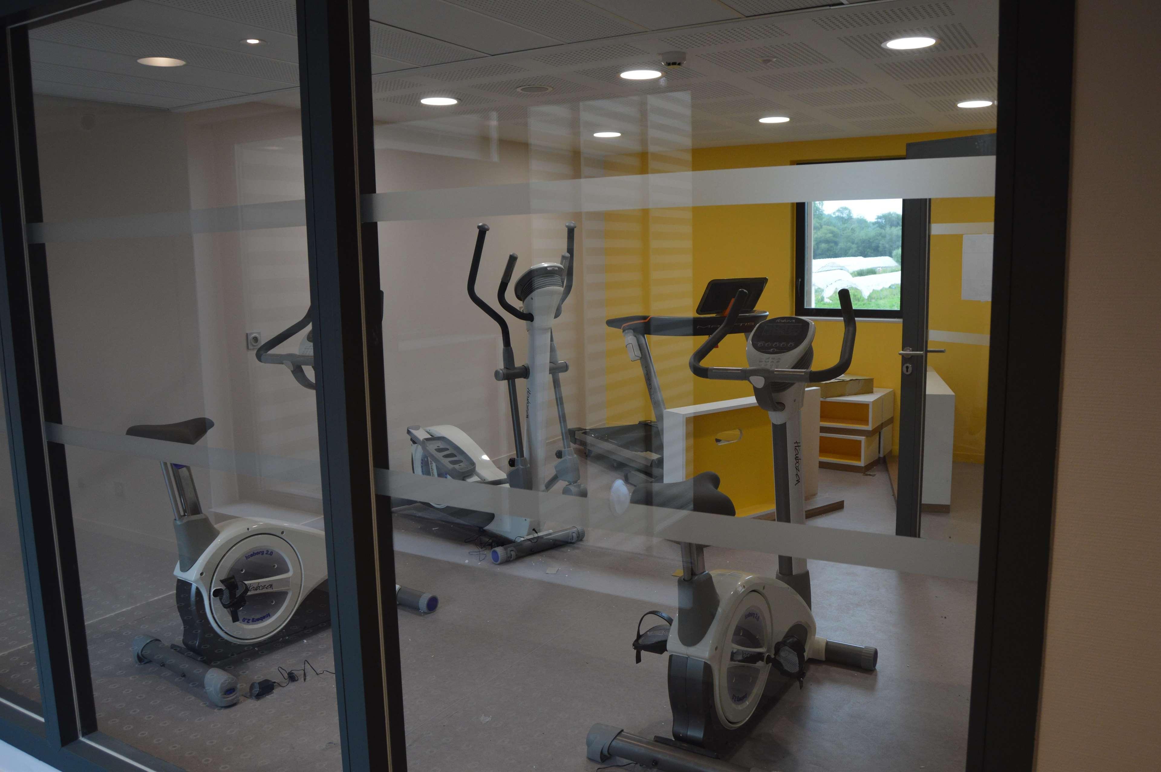Kyriad Prestige Pau - Palais Des Sports Екстериор снимка