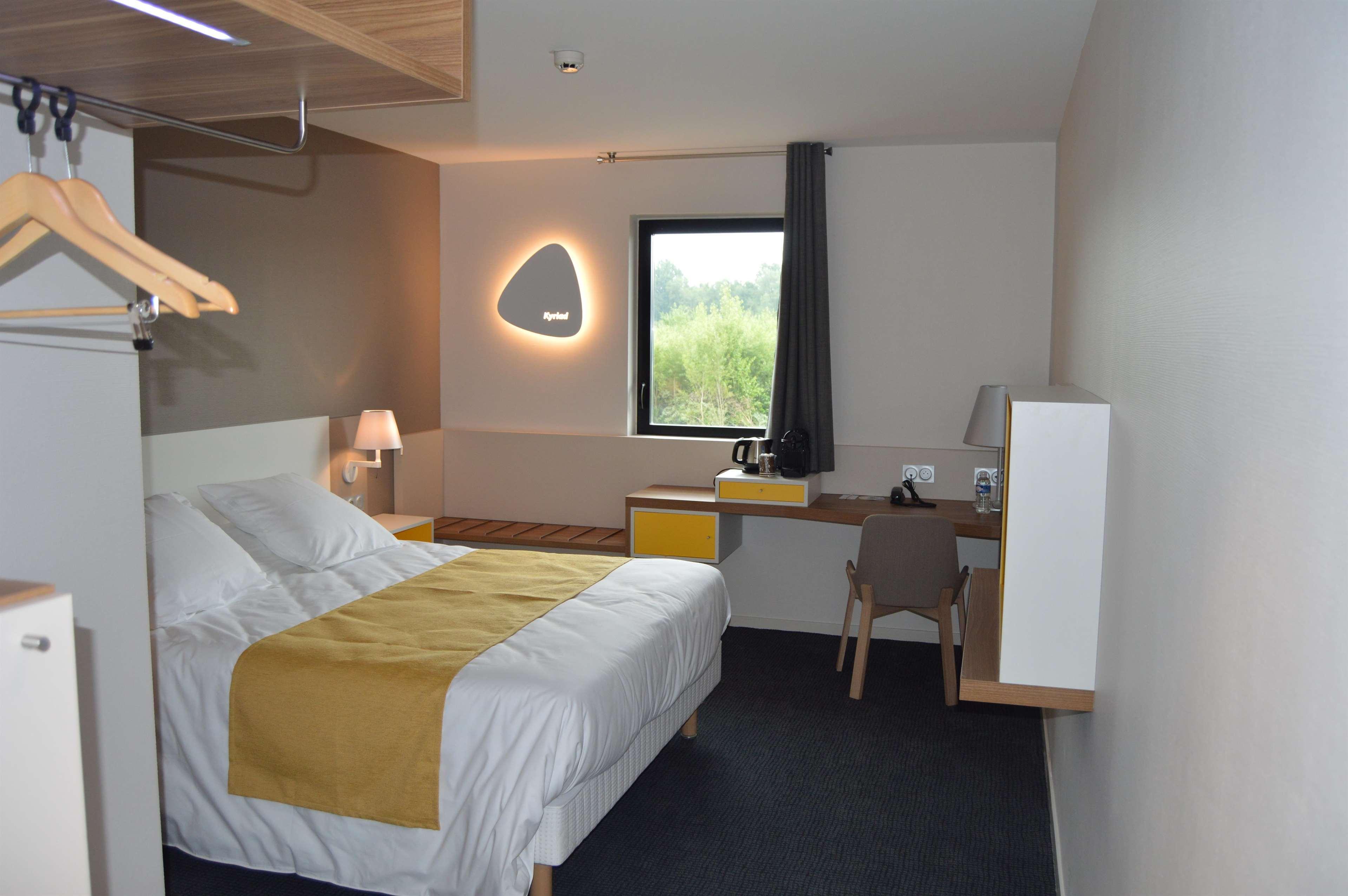 Kyriad Prestige Pau - Palais Des Sports Екстериор снимка