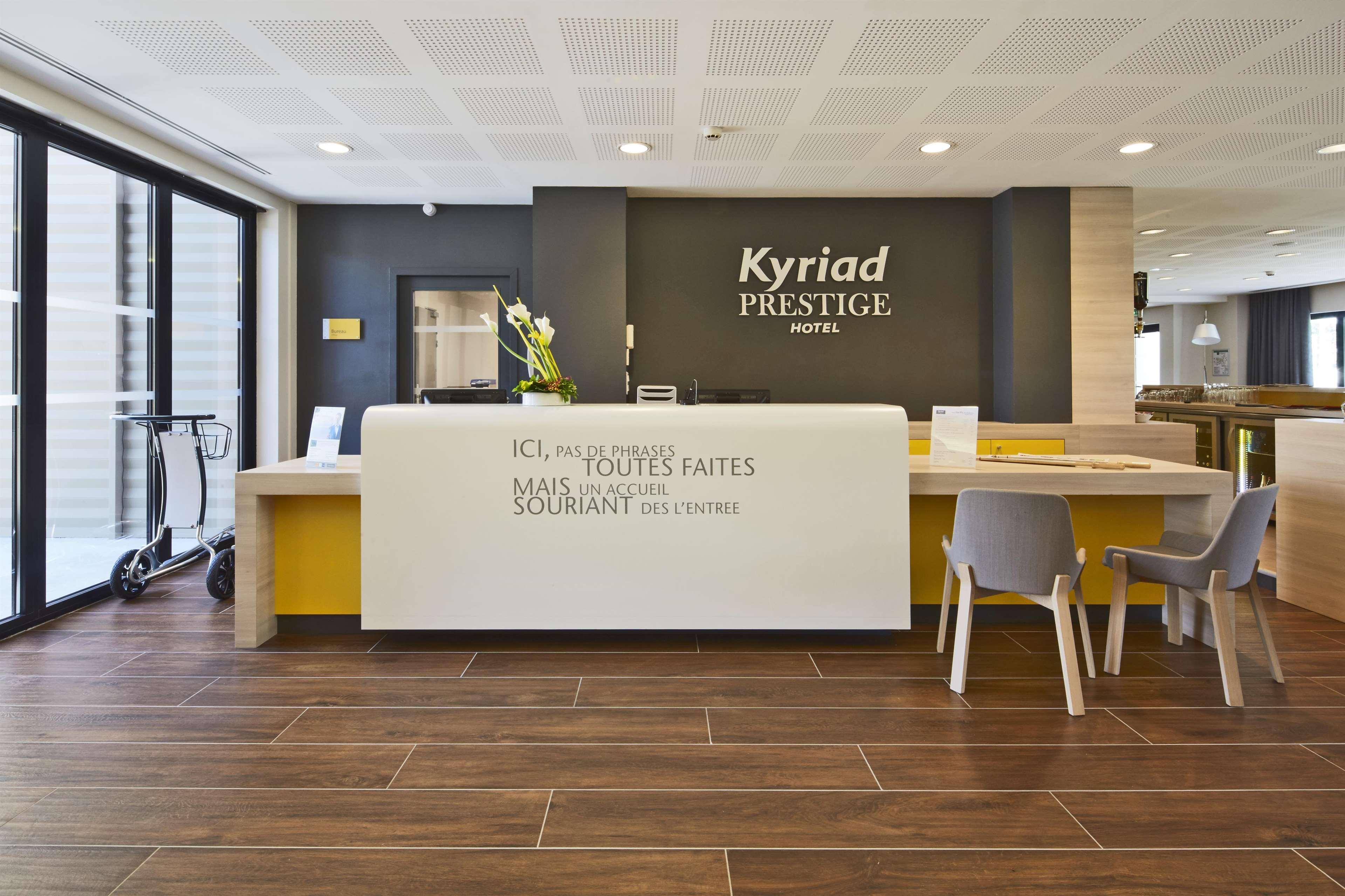Kyriad Prestige Pau - Palais Des Sports Екстериор снимка