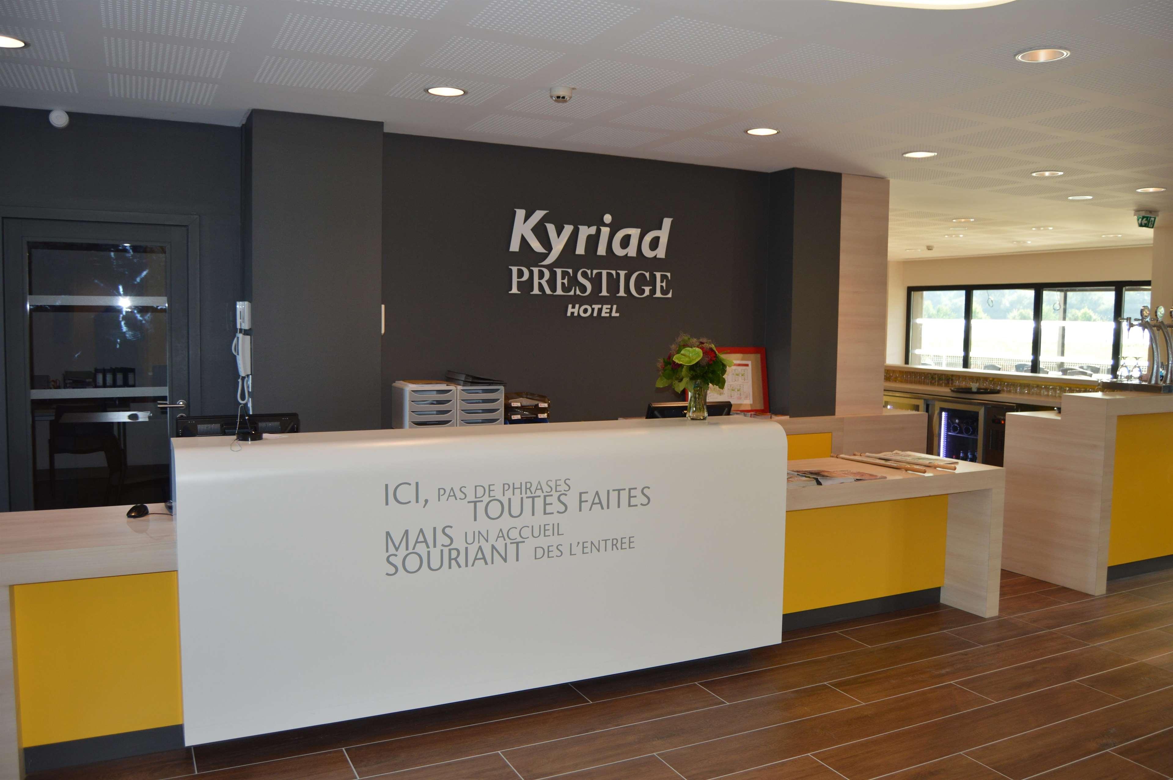 Kyriad Prestige Pau - Palais Des Sports Екстериор снимка